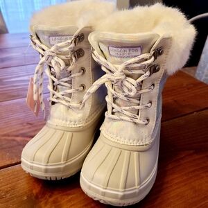 🆕️London Fog Silver Iridescent Fur Boots - Toddler 10